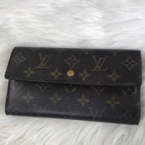 Authentic wallet Louis Vuitton